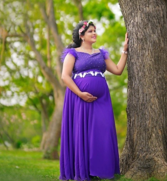 A Maxi Maternity Gown for Photoshoot